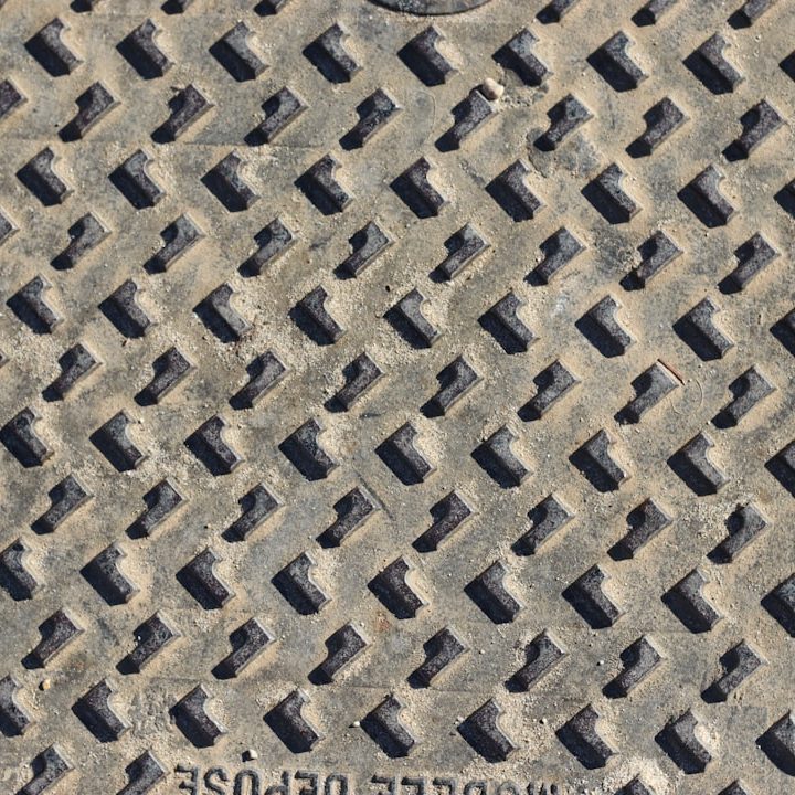 photo-1743984630771-601c017b167a